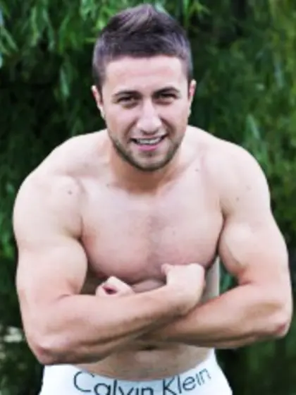 Brunette Young Man Massivecock21 Live Orgasm.