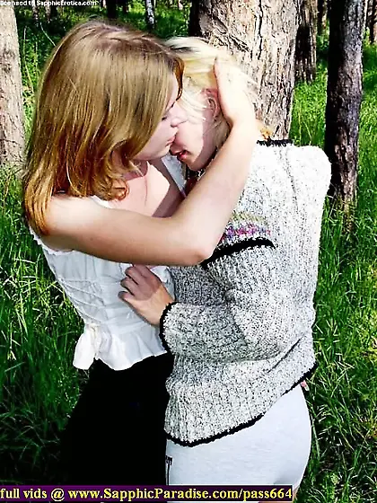 Sapphic Erotica crazy lesbian girls