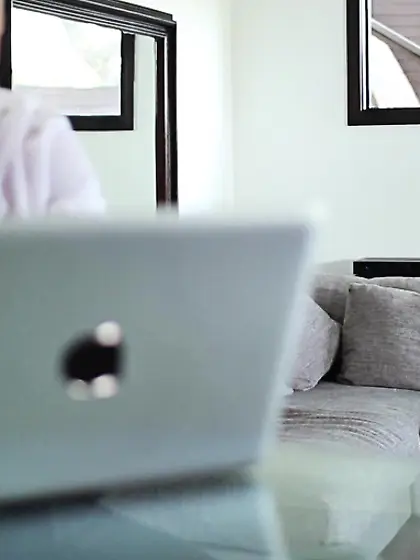 Slut light brown hair