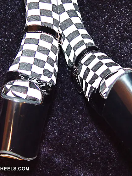 Chastity - Top hat and Heels