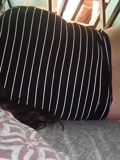 Pack 8: mi novia acostada de lado