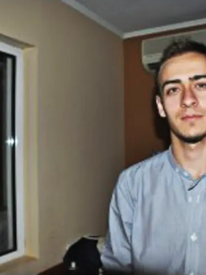 22 yo brunette Johnnyboy.