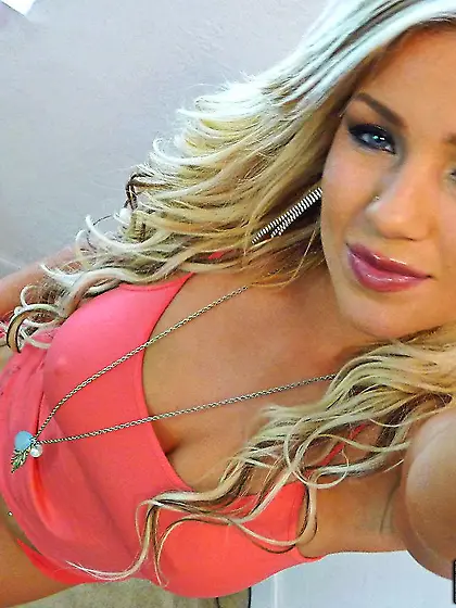 The vicious blonde Embry Prada is demonstrating her willingness