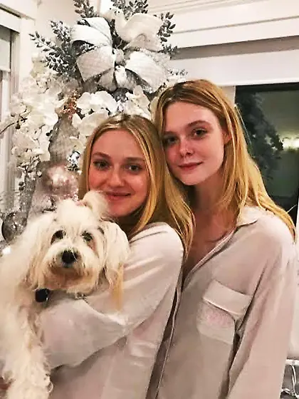 Dakota Fanning and Elle Fanning - Christmas