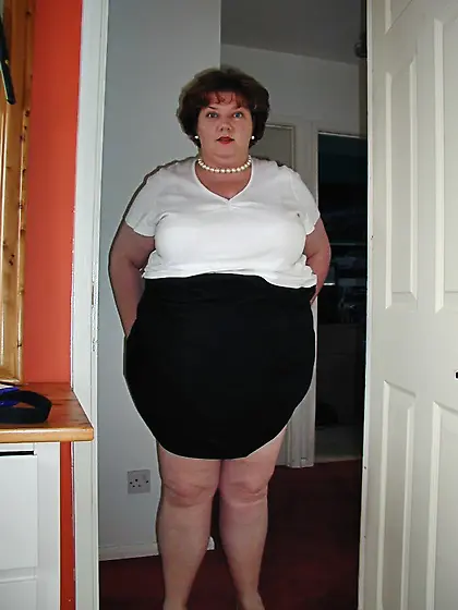 Curvy Lingerie Chris 44 G from United Kingdom