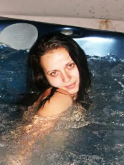 Brunette mistressramy perform anal