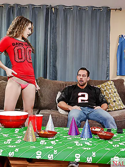 American blonde dripping pussy