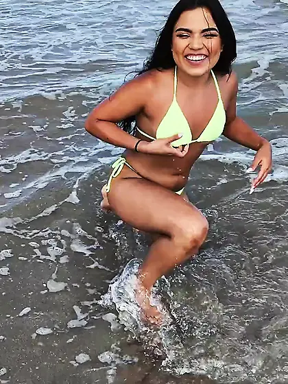 Smiley brunette Summer Col gets fucked hard in the living room