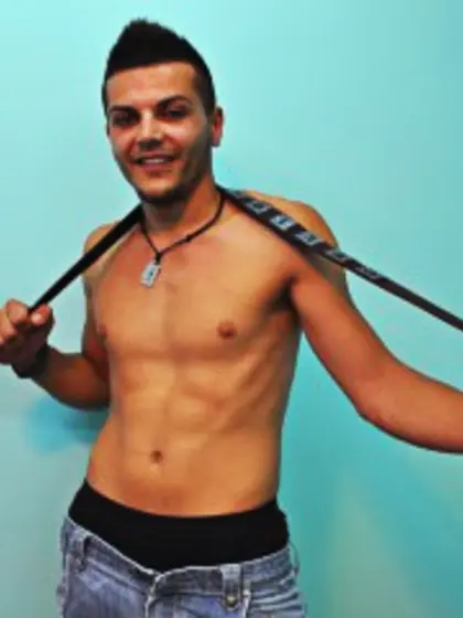 Brunette simon perform anal