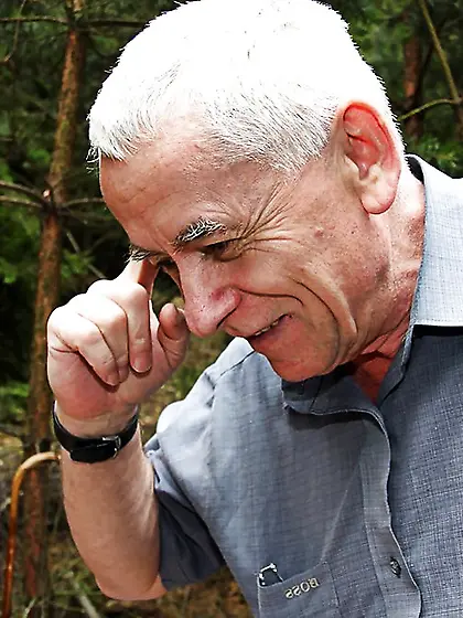 Oma und Opa sind nicht alleine im Wald