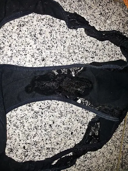 Lisas Nasses Höschen