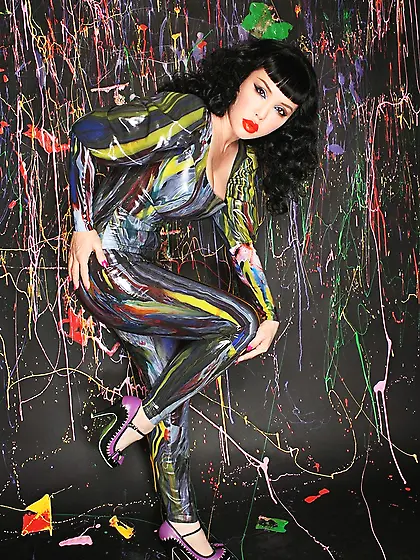 Elegant brunette big booty