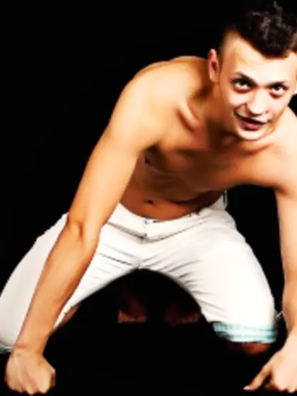 Brunette larryjock perform anal