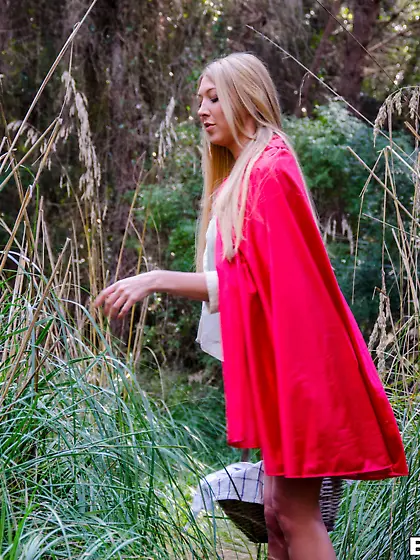 Red Riding Hood whore gets her pussy destroyed by a Hung Bad Wol