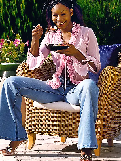 Hot black chick Ebony slowly undresses outdoors and shows her sh