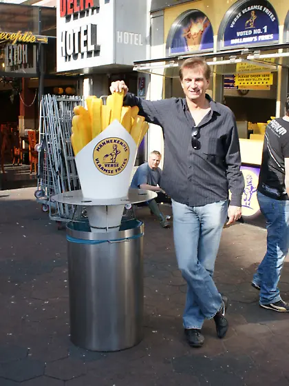 Brunette cutie swallows hot