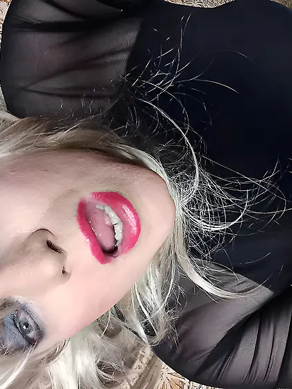 crossdresser strangled