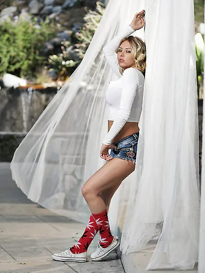 Jeanie Marie Sullivan and Mia Li playing lesbian games in bed