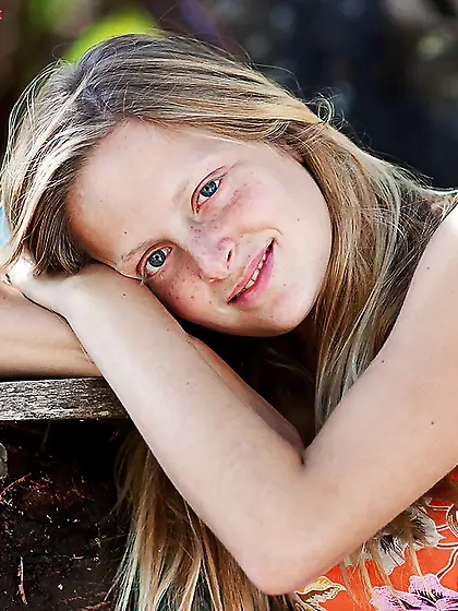 Natural 18yo amateur big tits