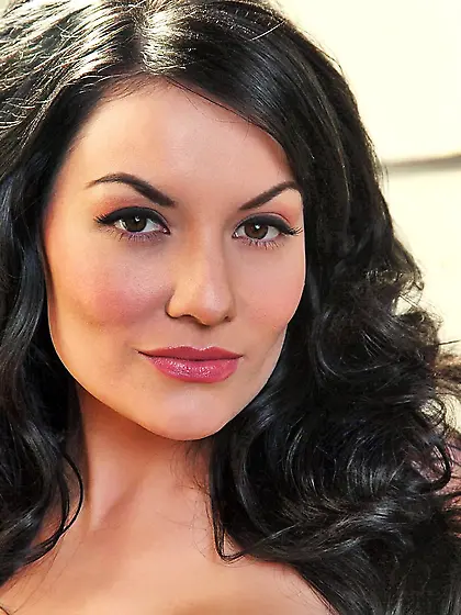 Seductive brunette Dahlia Dark with big squeezies showing sexy b