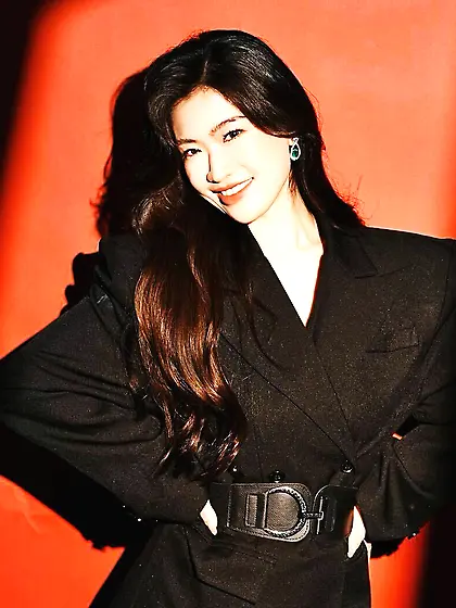 Sarah - Amazing Chinese Babe