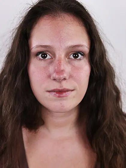 Longhair fleshy babe shows