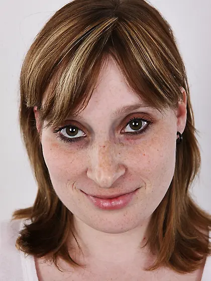 Preggy brunette slut shoot