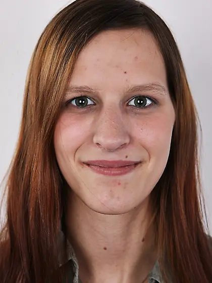 Skinny brunette flaunts tiny