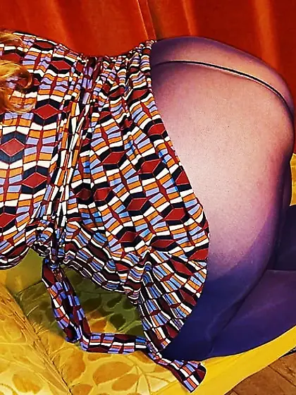 Bbw Wife in purple pantyhose and High heels